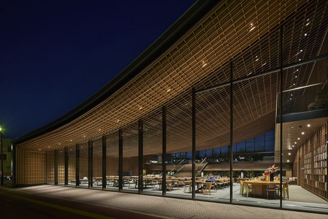 図４　布地のような屋根