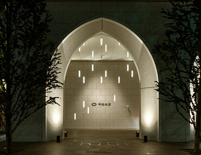 図１　エントランスアーチ