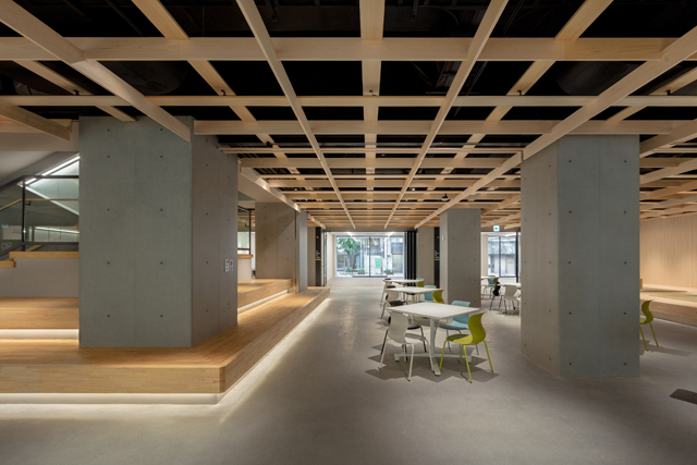 図２　1階 多目的ラウンジ