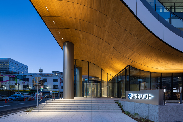 図１　エントランスロビー