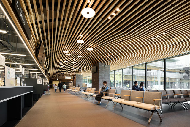 図１　市民課待合スペース