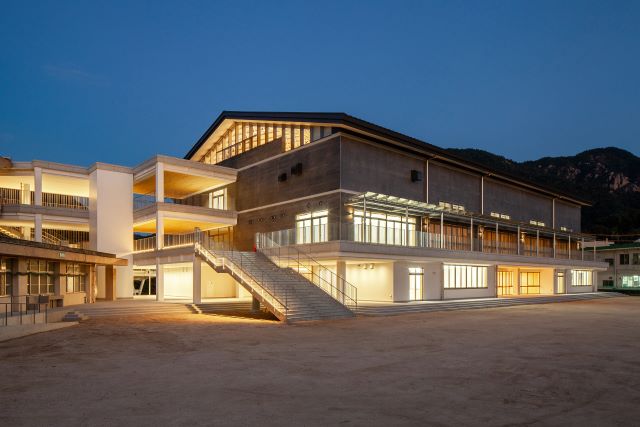 図２　体育館外観