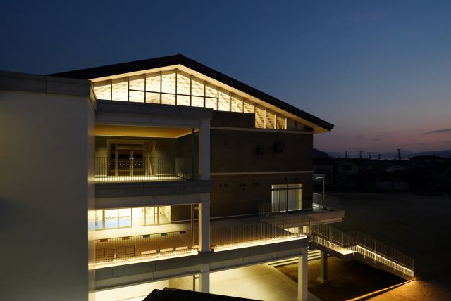 図３　体育館
アンビエントライト