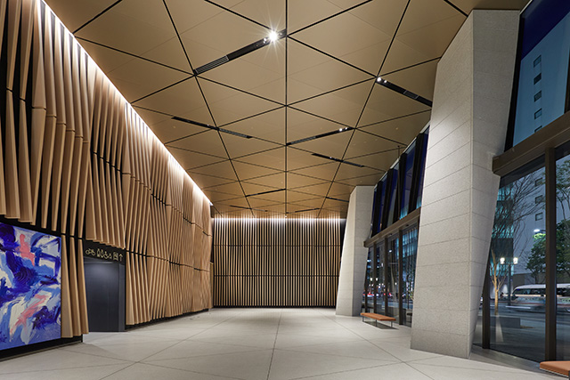 図２　エントランスホール