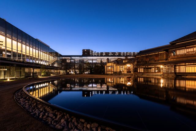 図２　旧渋沢邸側から施設全体を望む